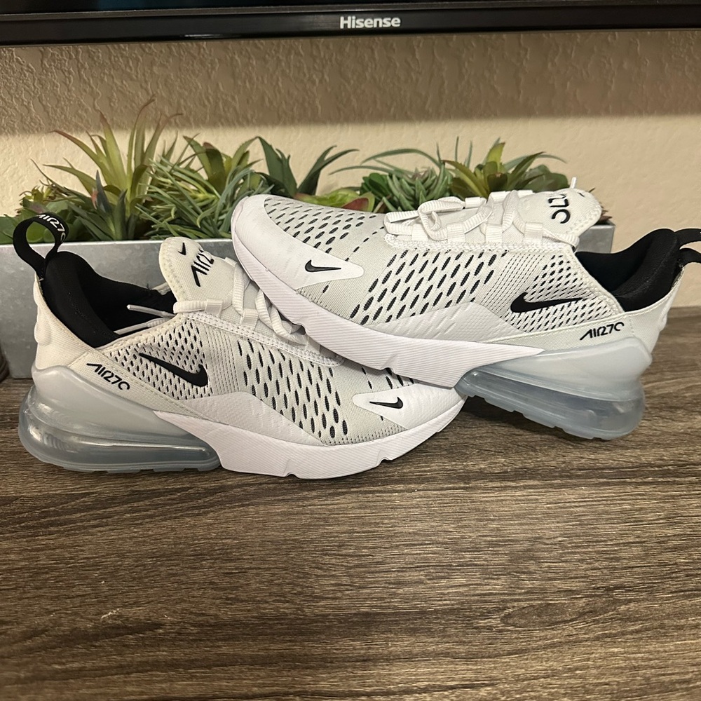 Nike Air270